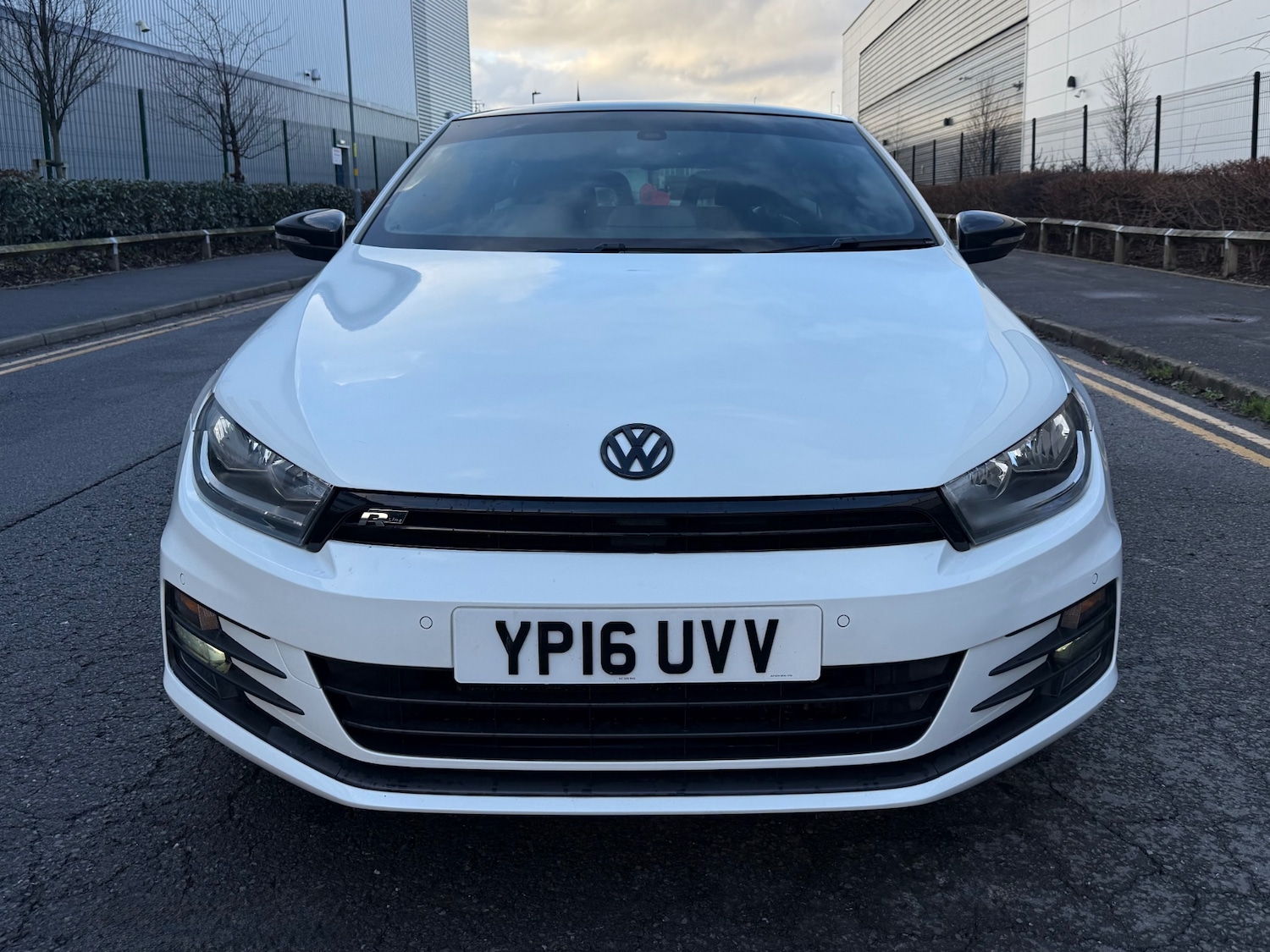 Used Volkswagen Scirocco 2016 for sale - 77242264: Photo 2