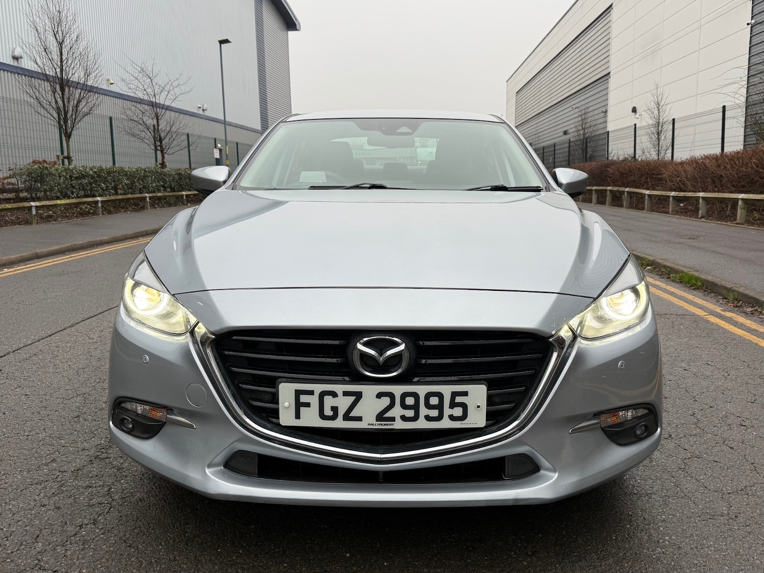 Used Mazda Mazda3 2017 for sale - 77140975: Photo 2