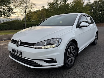 Volkswagen - Golf