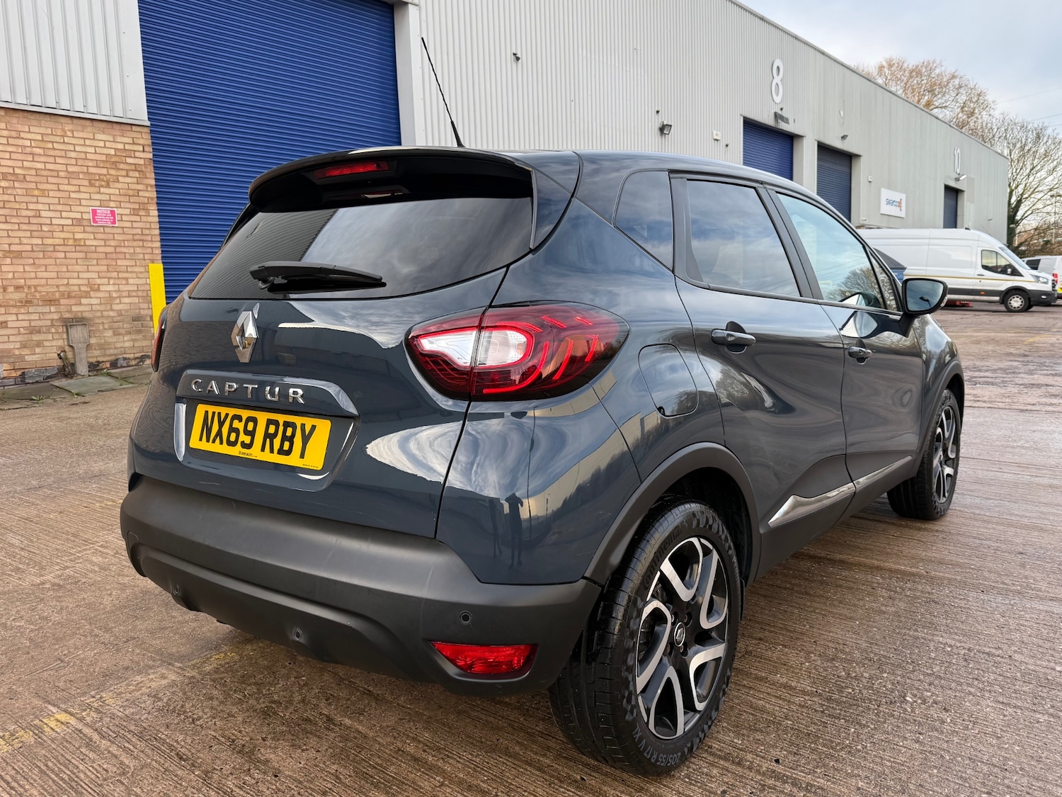 Used Renault Captur 2019 for sale - 76942302: Photo 10