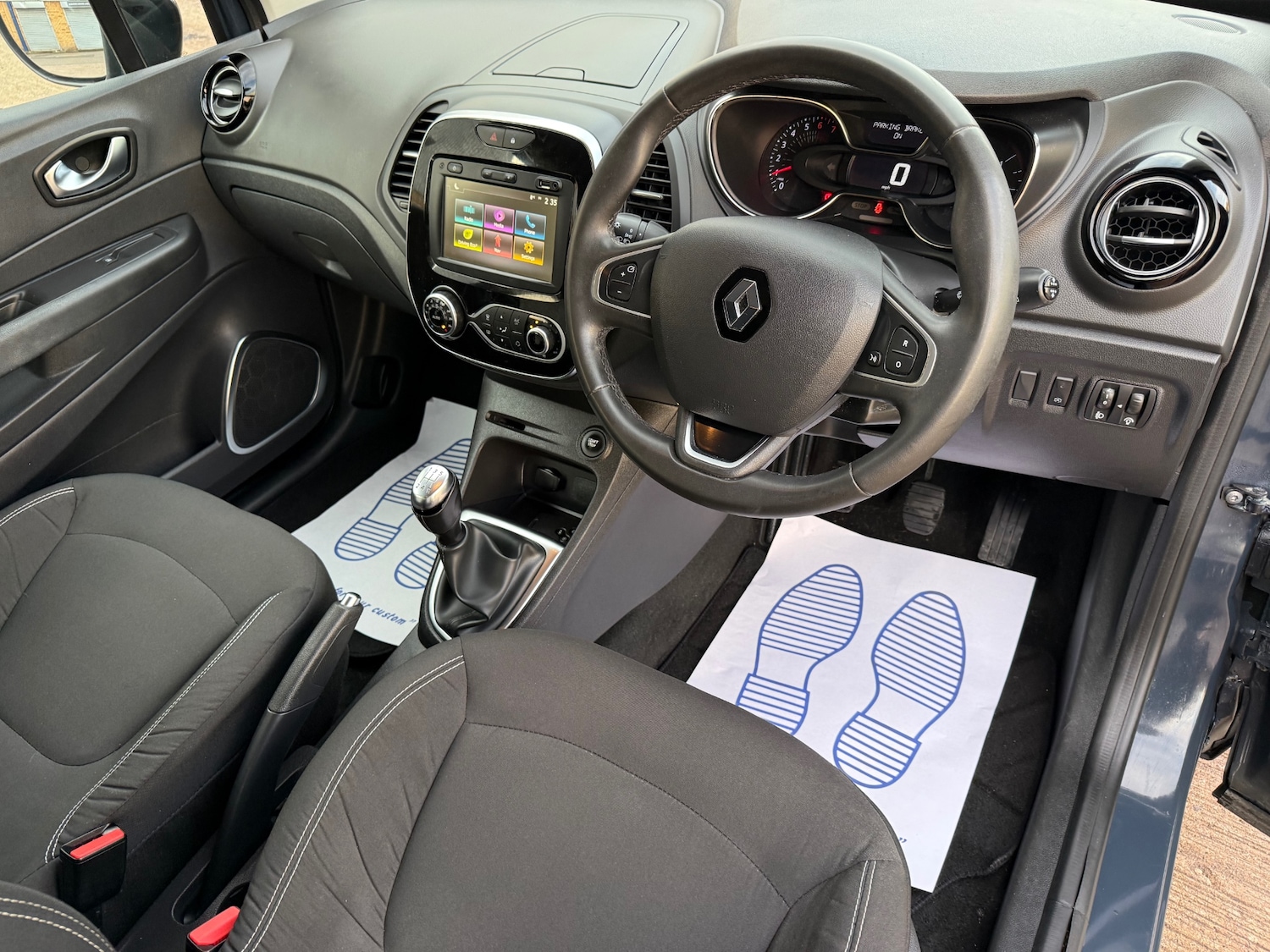 Used Renault Captur 2019 for sale - 76942302: Photo 12