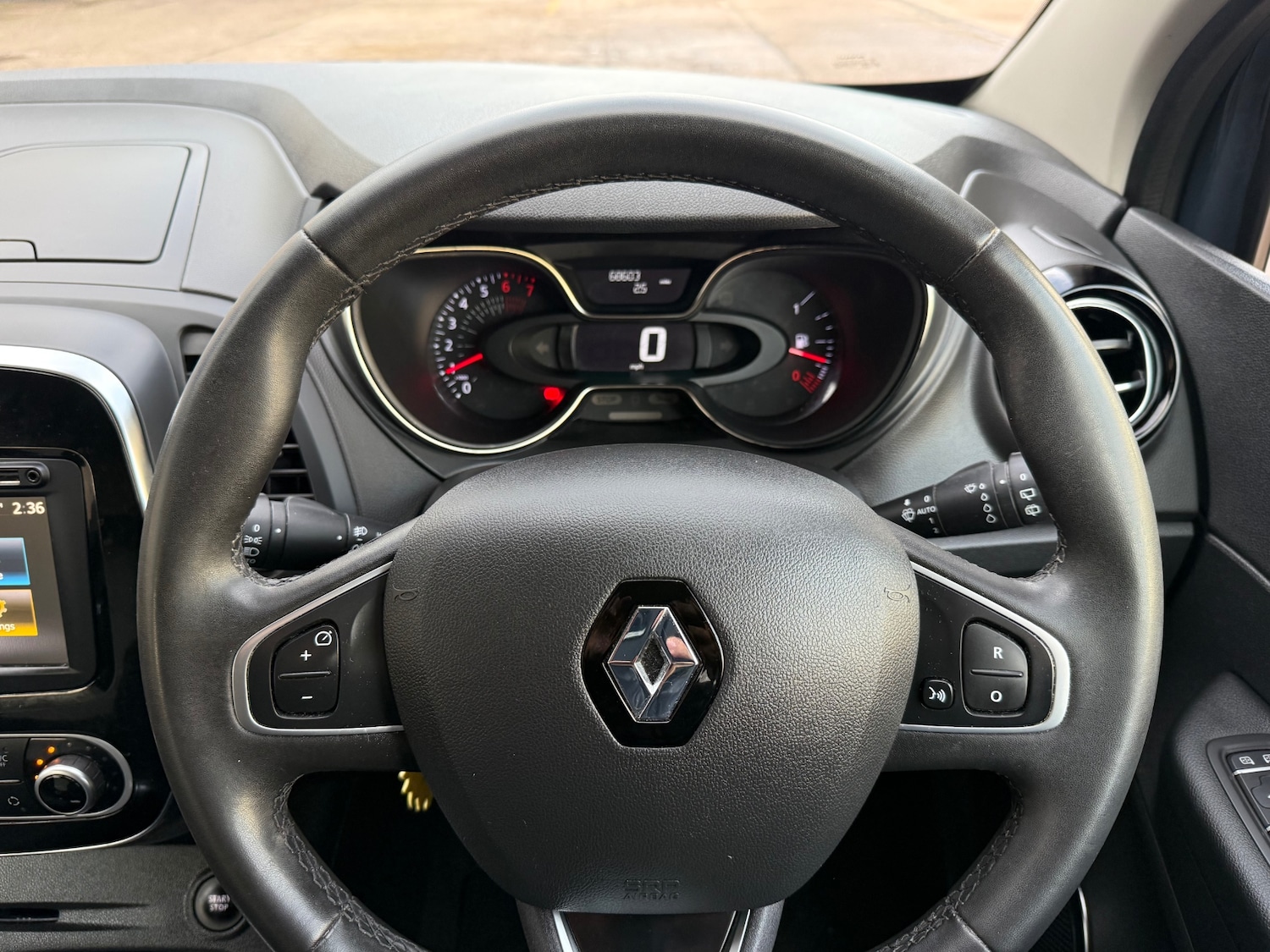 Used Renault Captur 2019 for sale - 76942302: Photo 15