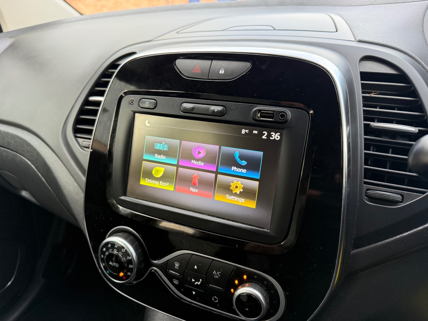 Used Renault Captur 2019 for sale - 76942302: Photo 17