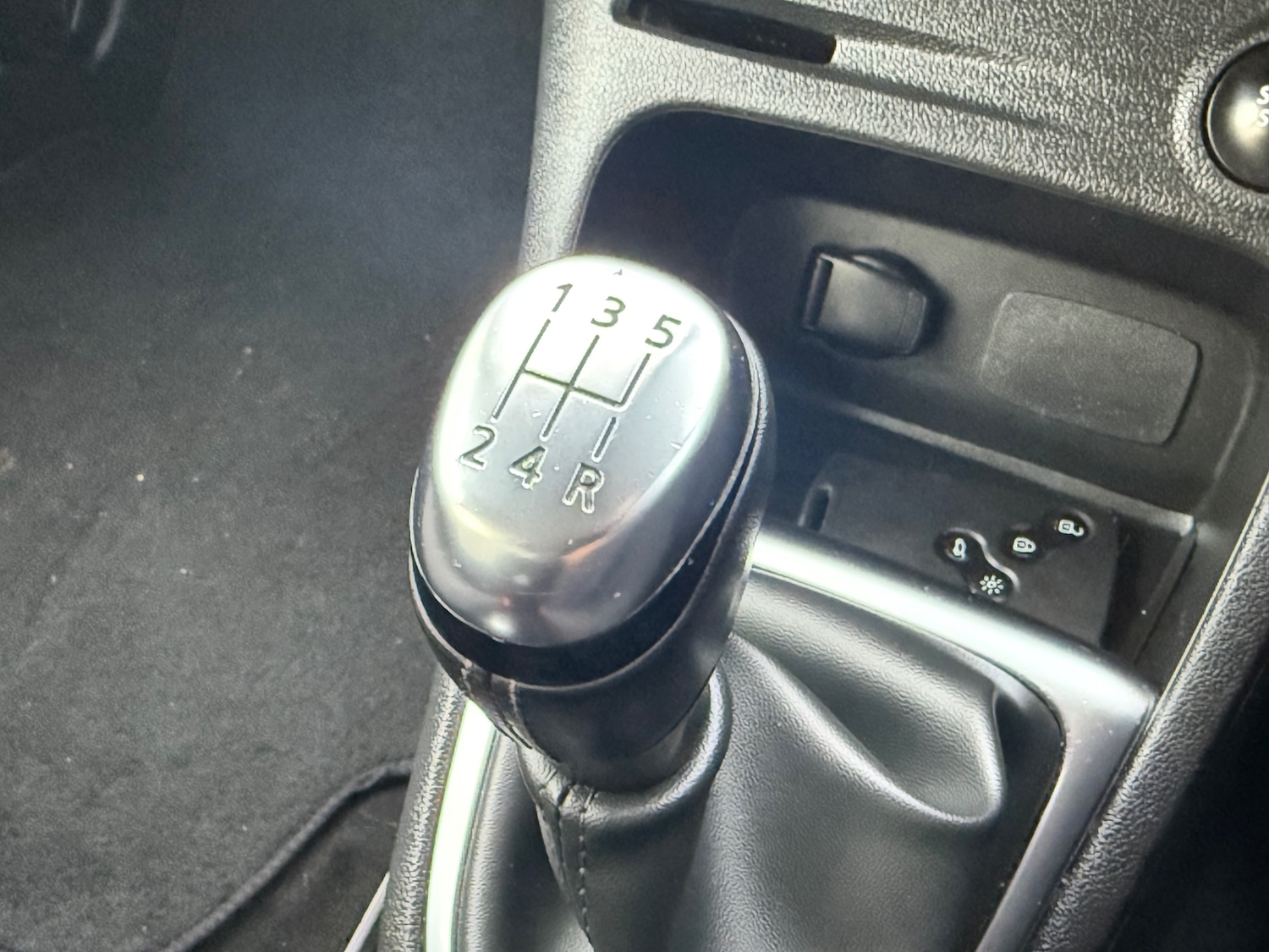 Used Renault Captur 2019 for sale - 76942302: Photo 21