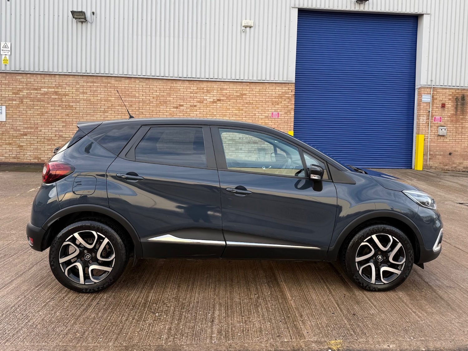 Used Renault Captur 2019 for sale - 76942302: Photo 7