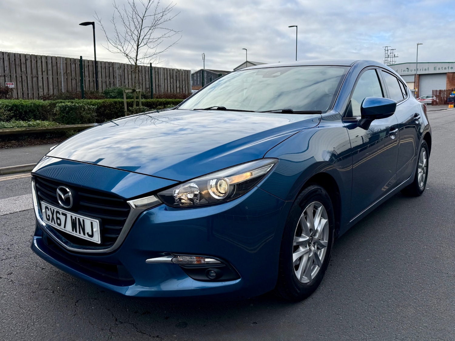 Used Mazda Mazda3 2017 for sale - 76922058: Photo 4