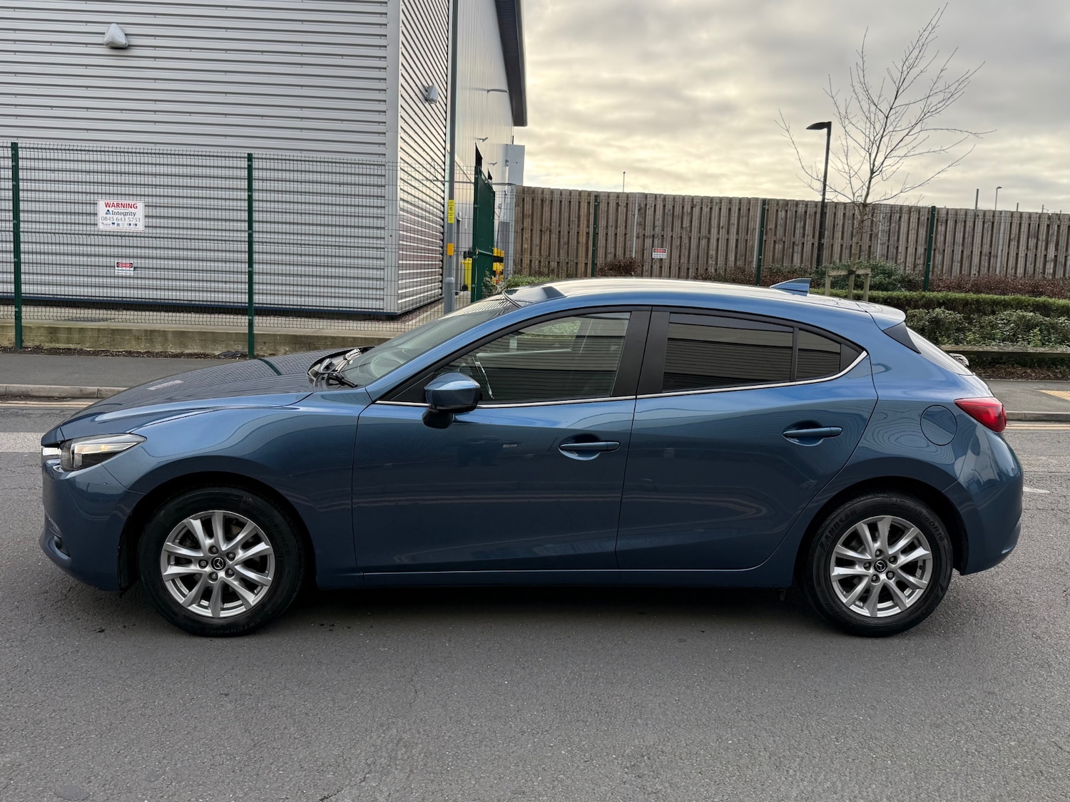 Used Mazda Mazda3 2017 for sale - 76922058: Photo 5