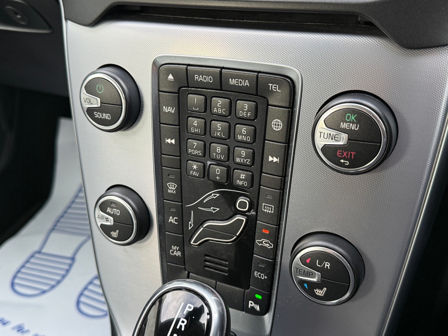 Used Volvo V40 2018 for sale - 76942305: Photo 18