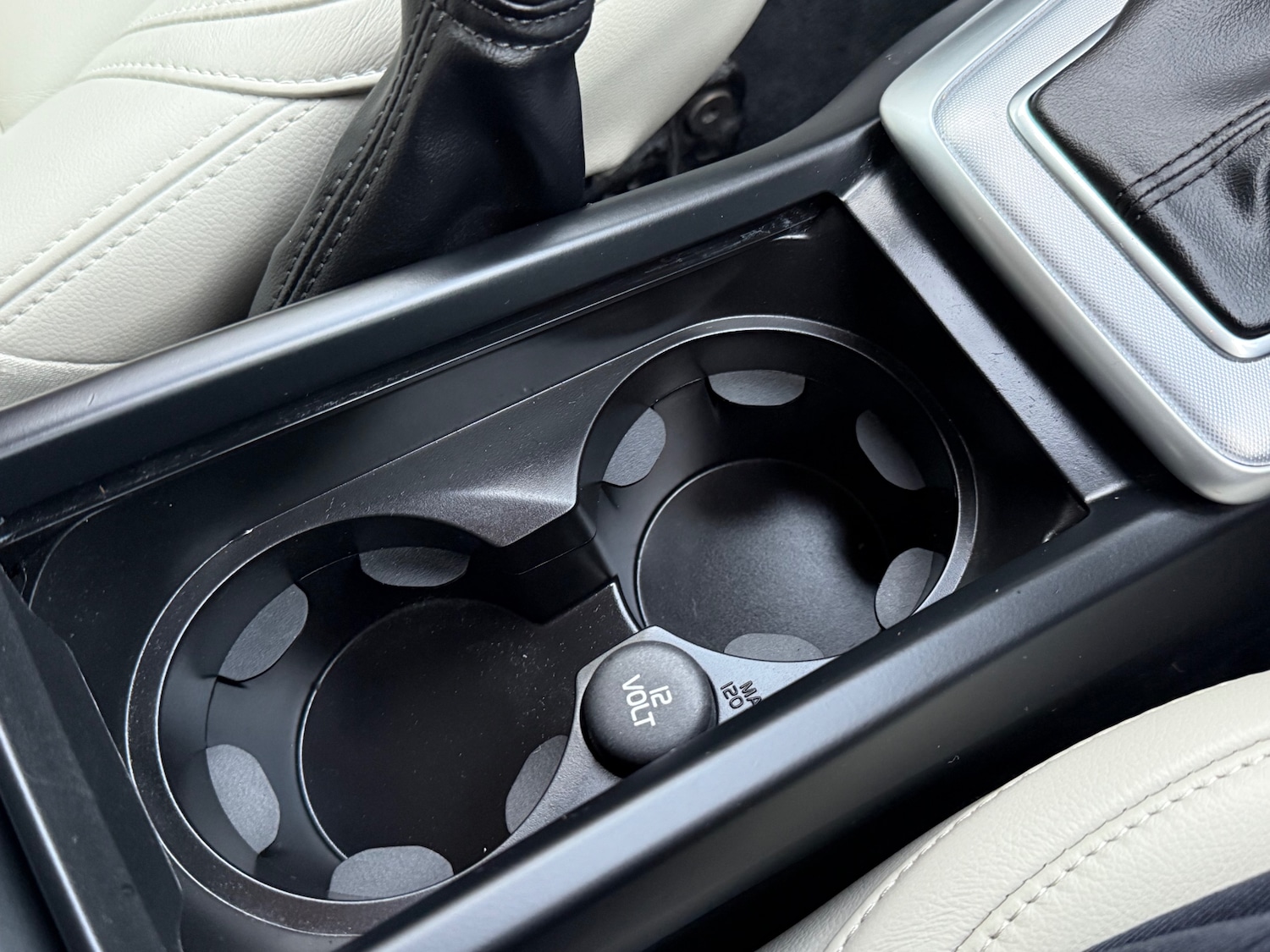 Used Volvo V40 2018 for sale - 76942305: Photo 20