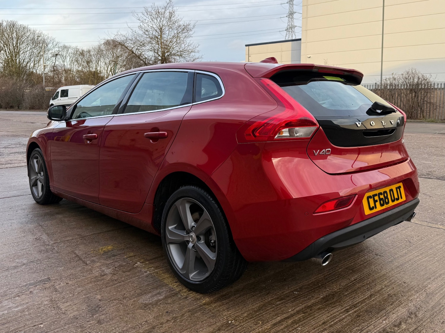 Used Volvo V40 2018 for sale - 76942305: Photo 4