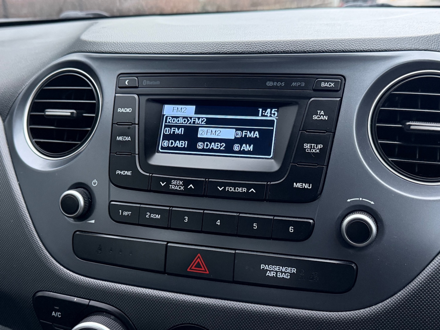 Used Hyundai i10 2019 for sale - 77049650: Photo 17