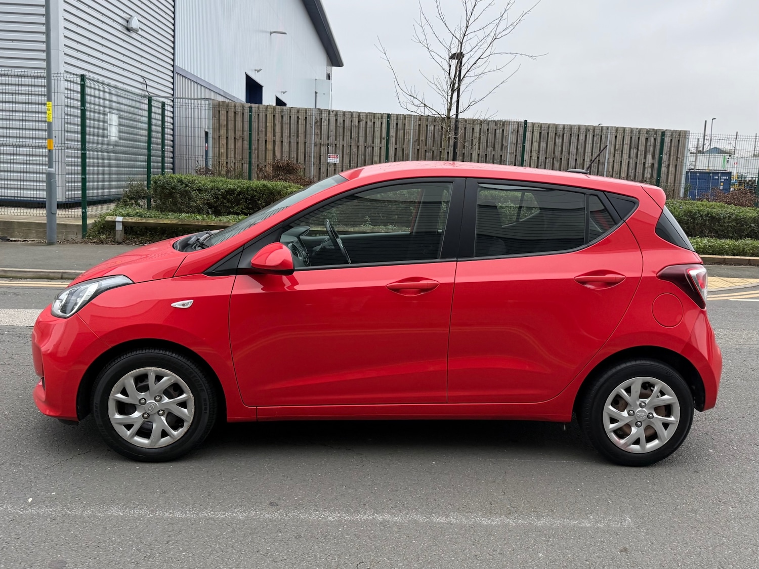 Used Hyundai i10 2019 for sale - 77049650: Photo 5