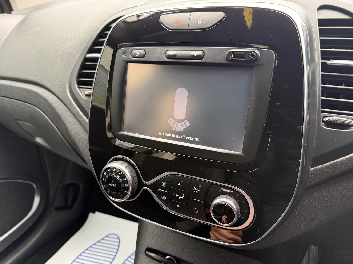 Used Renault Captur 2017 for sale - 77798706: Photo 19