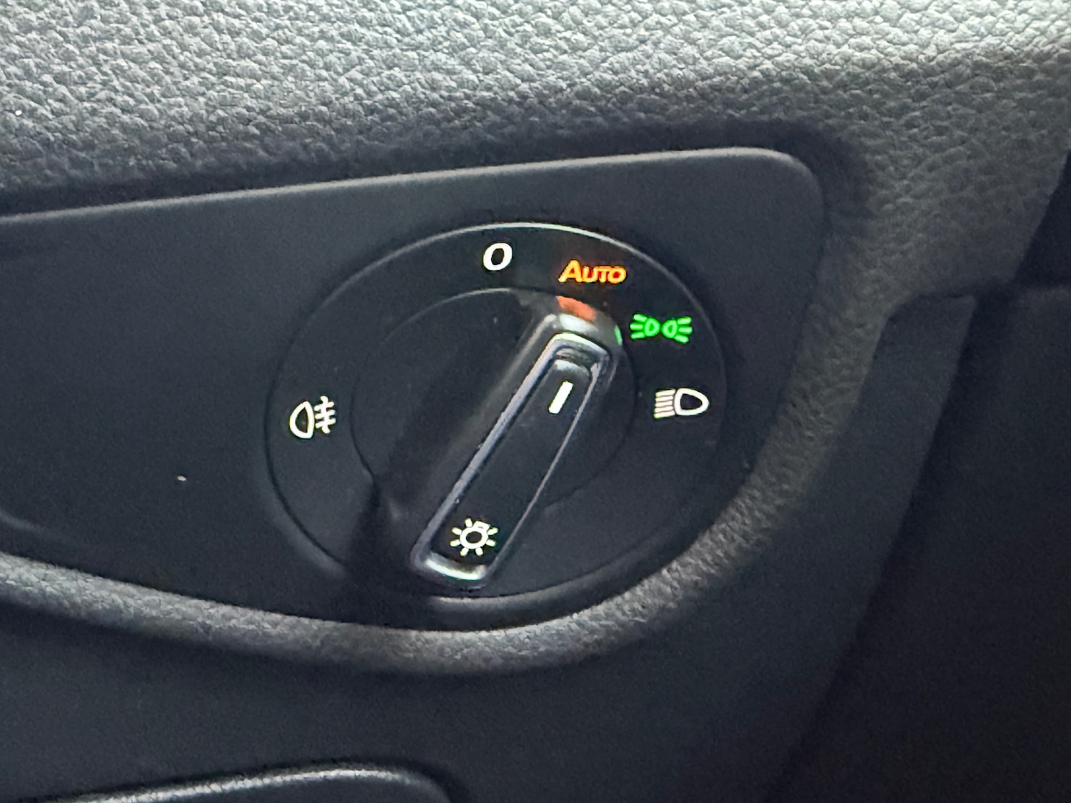 Used Volkswagen Touran 2020 for sale - 77891771: Photo 28