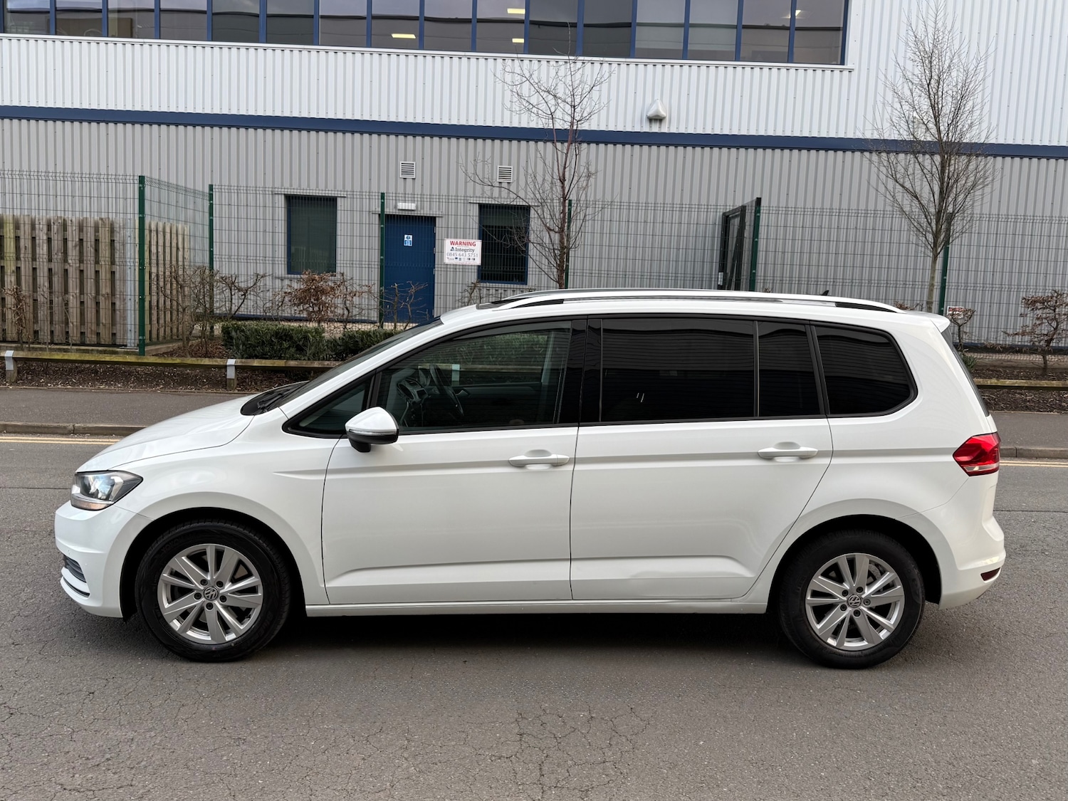 Used Volkswagen Touran 2020 for sale - 77891771: Photo 4