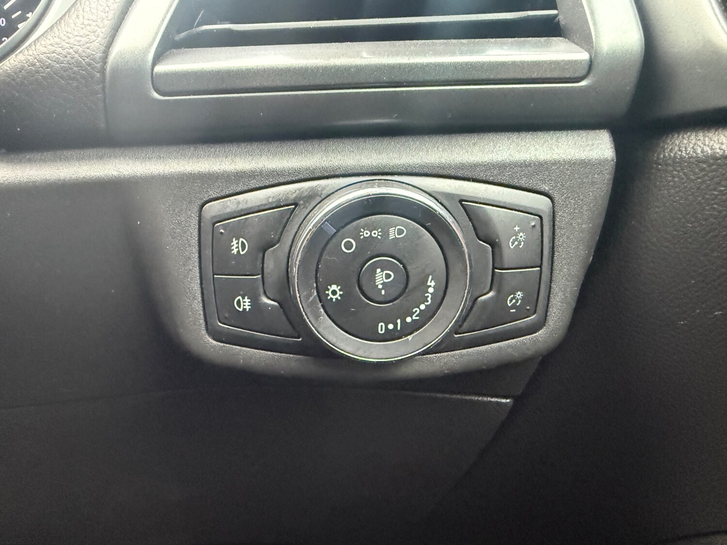 Used Ford Mondeo 2015 for sale - 78212241: Photo 13