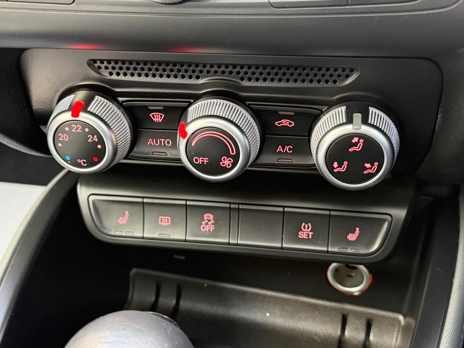 Used Audi A1 2014 for sale - 76963734: Photo 25