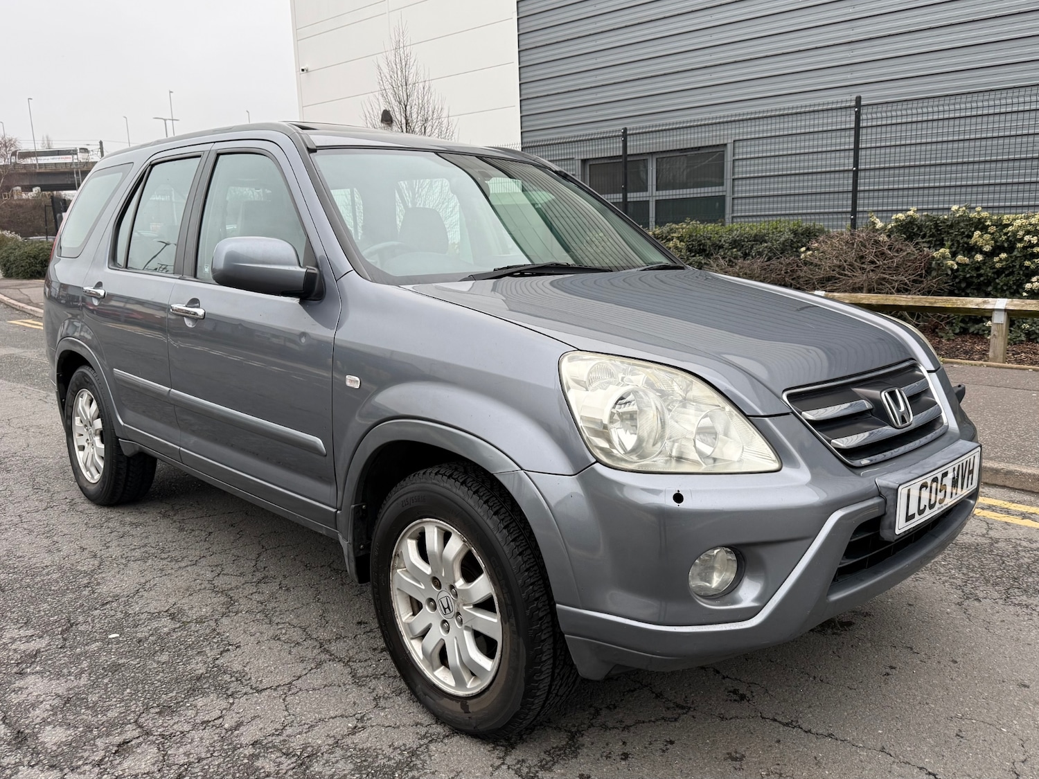 Used Honda CR-V 2005 for sale - 77342933: Photo 2