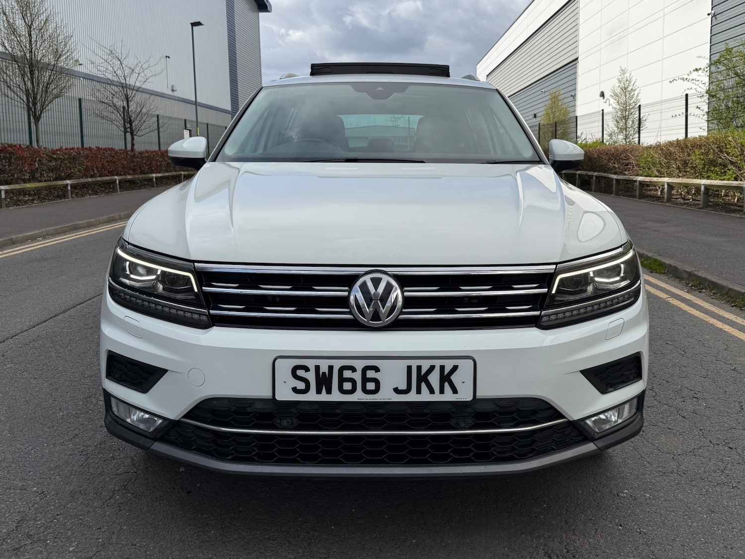 Used Volkswagen Tiguan 2017 for sale - 78057228: Photo 3