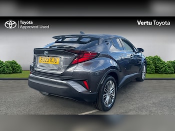 Used Toyota C-HR 2023 for sale - 79568778: Photo