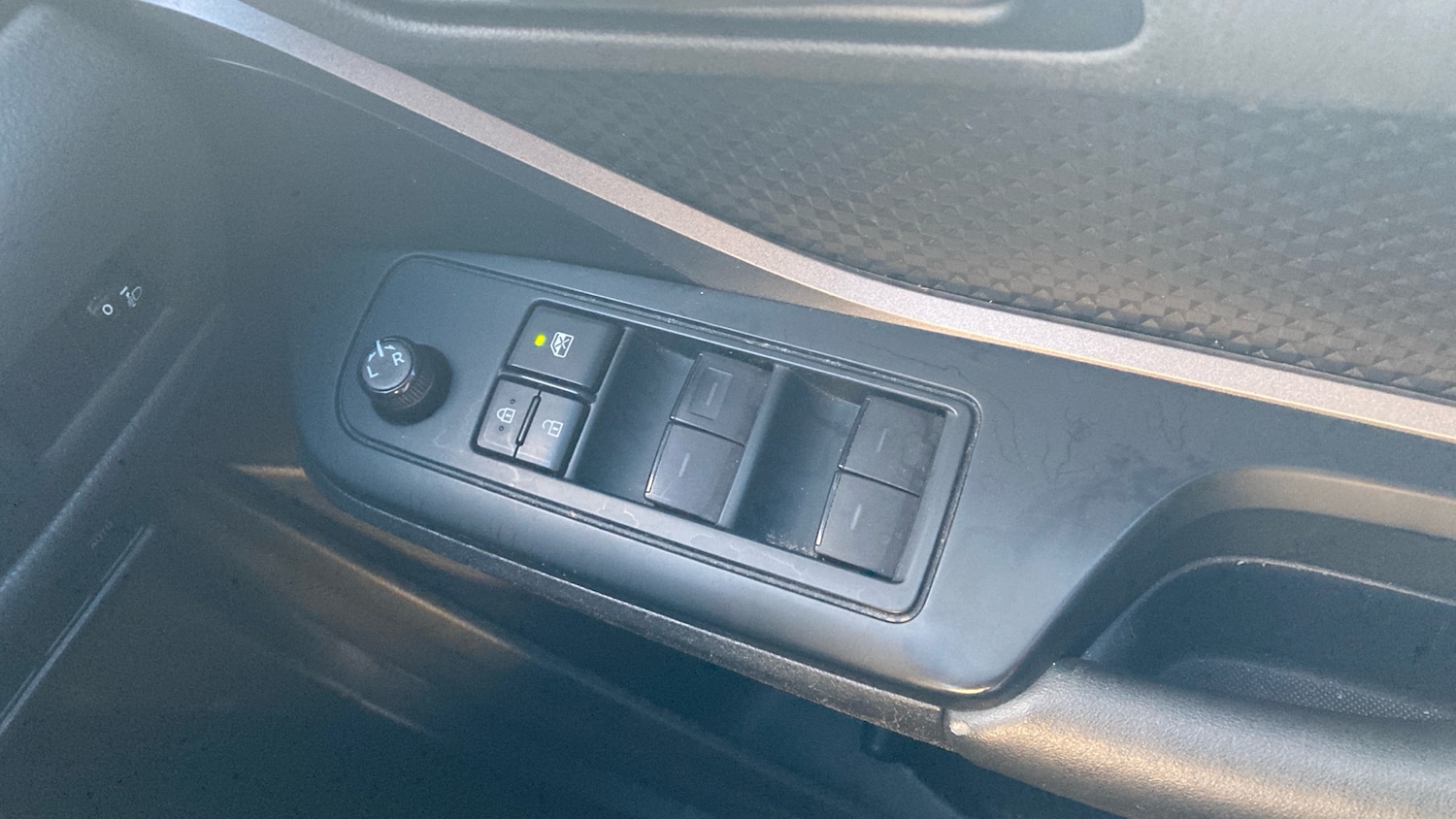 Used Toyota C-HR 2022 for sale - 78094952: Photo 29