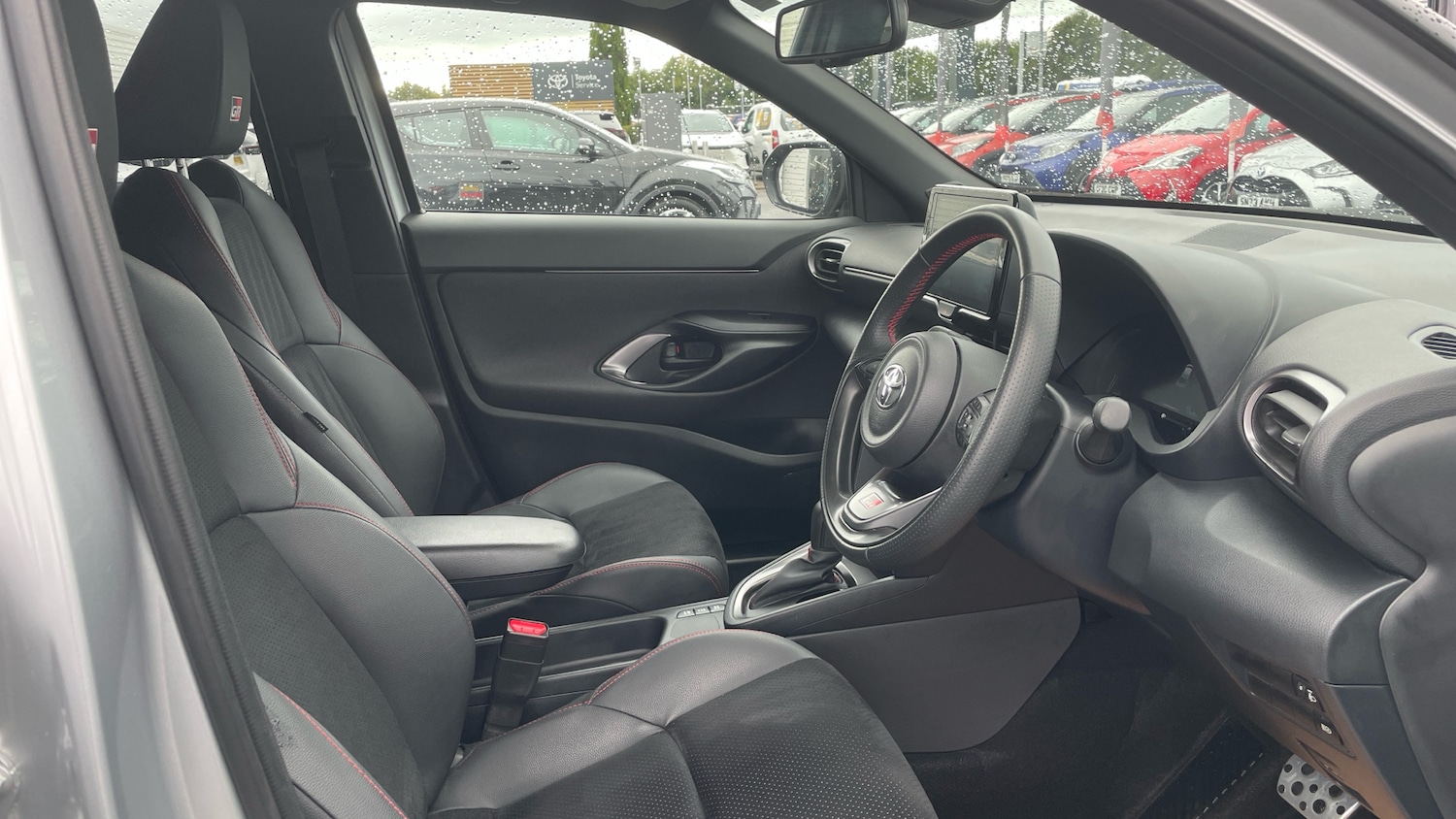 Used Toyota Yaris Cross 2024 for sale - 76120124: Photo 11