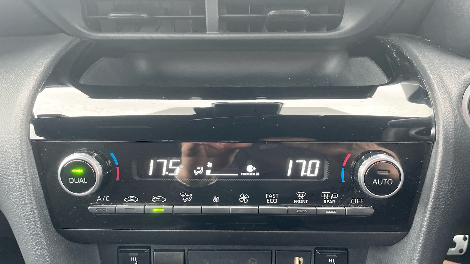 Used Toyota Yaris Cross 2024 for sale - 76120124: Photo 32