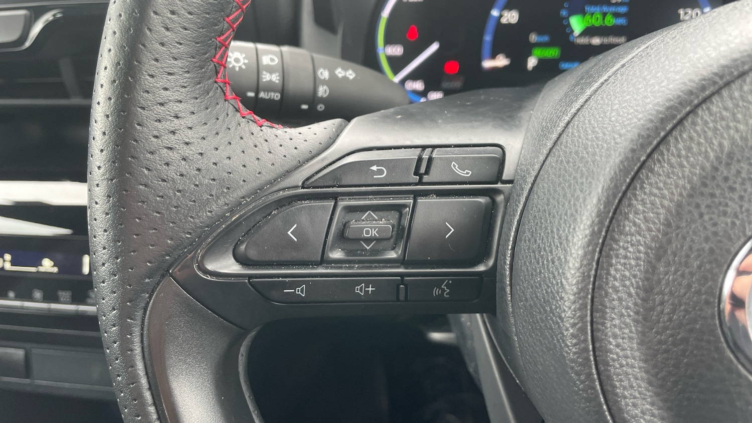 Used Toyota Yaris Cross 2024 for sale - 76120124: Photo 37