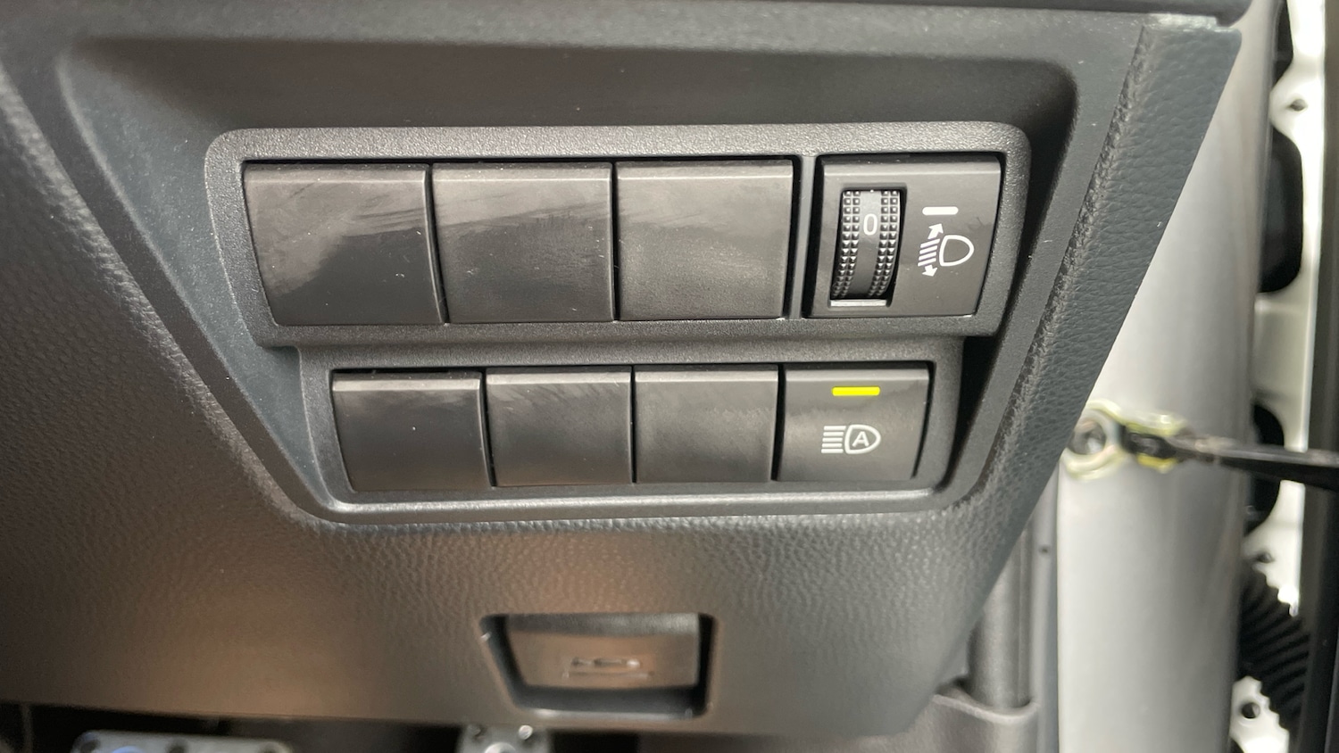 Used Toyota Yaris Cross 2024 for sale - 76120124: Photo 42