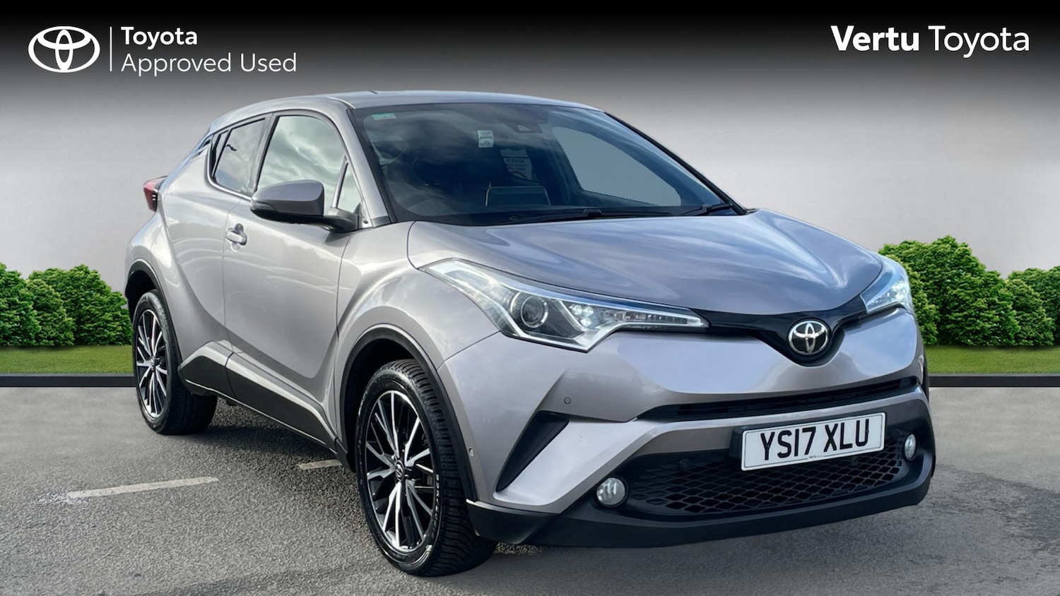Used Toyota C-HR 2017 for sale - 76352039: Photo 1