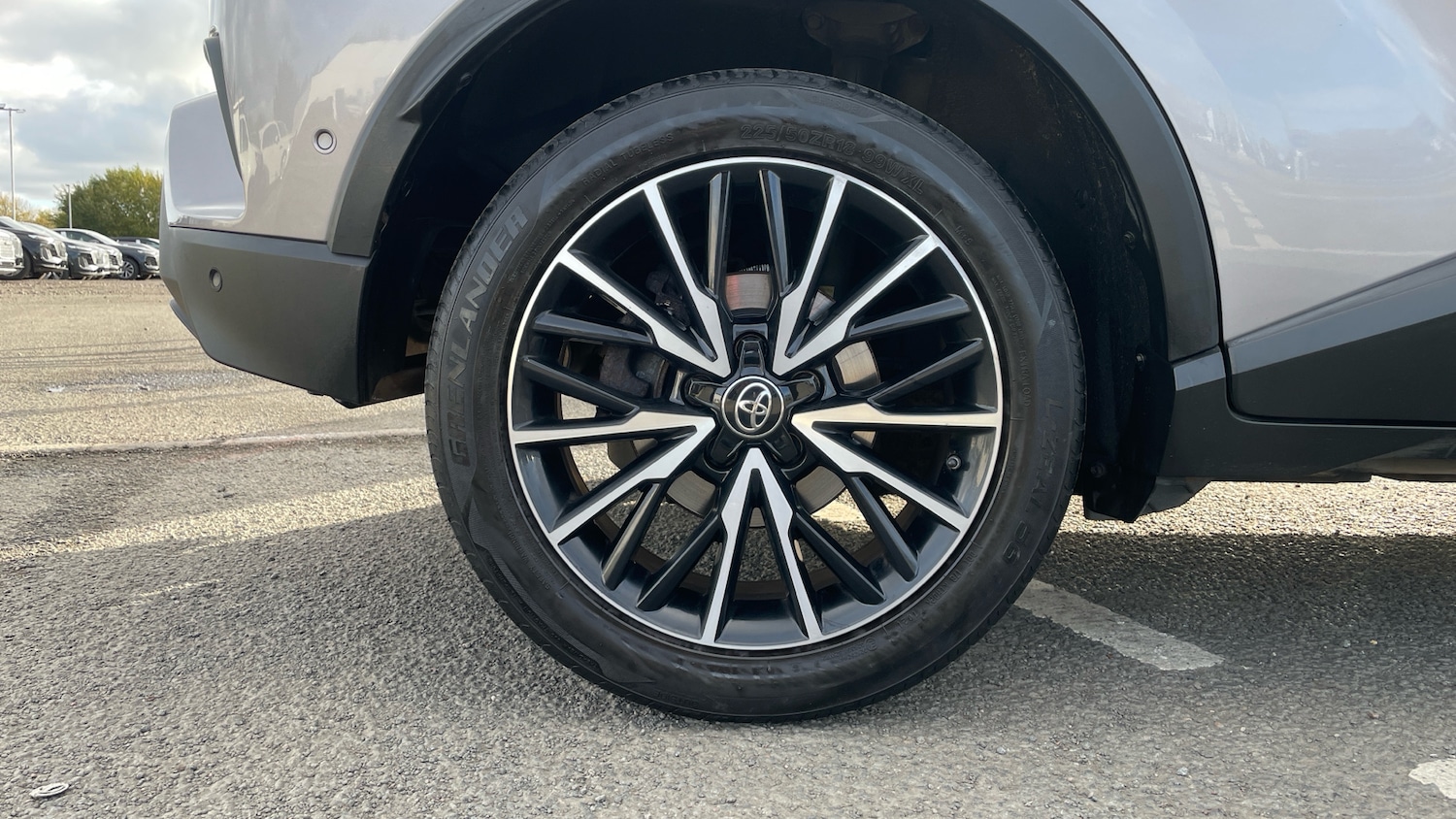 Used Toyota C-HR 2017 for sale - 76352039: Photo 18