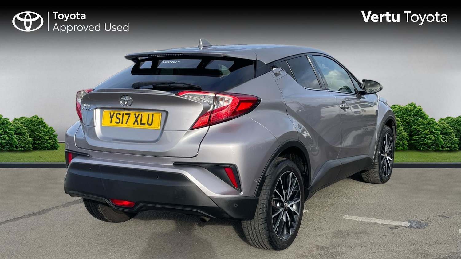 Used Toyota C-HR 2017 for sale - 76352039: Photo 2