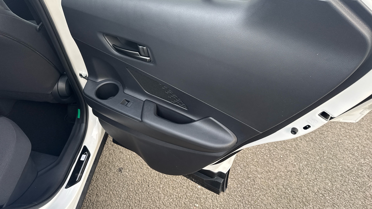 Used Toyota C-HR 2025 for sale - 77136830: Photo 25