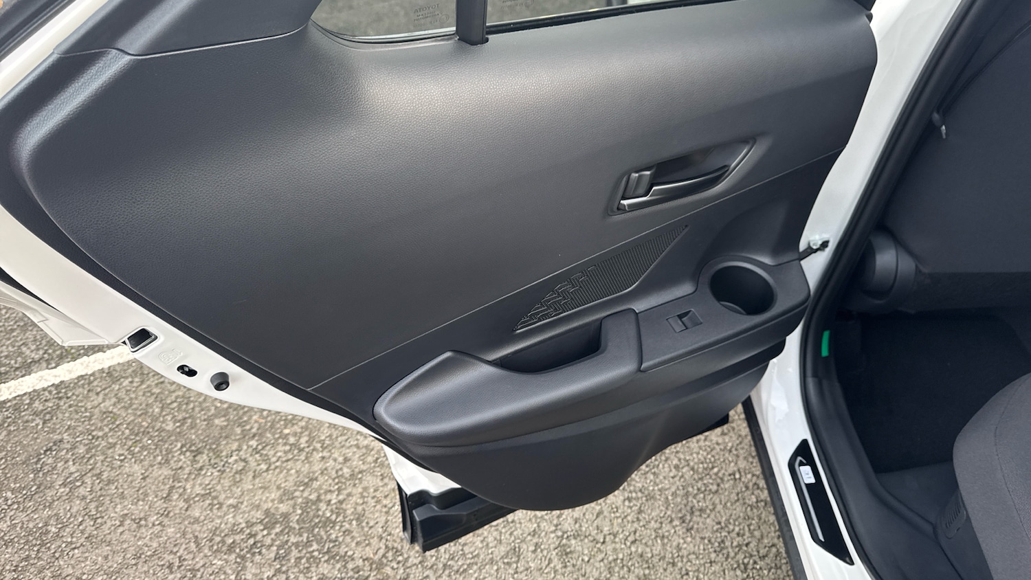 Used Toyota C-HR 2025 for sale - 77136830: Photo 28