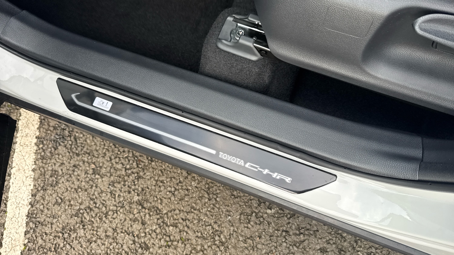 Used Toyota C-HR 2025 for sale - 77136830: Photo 34