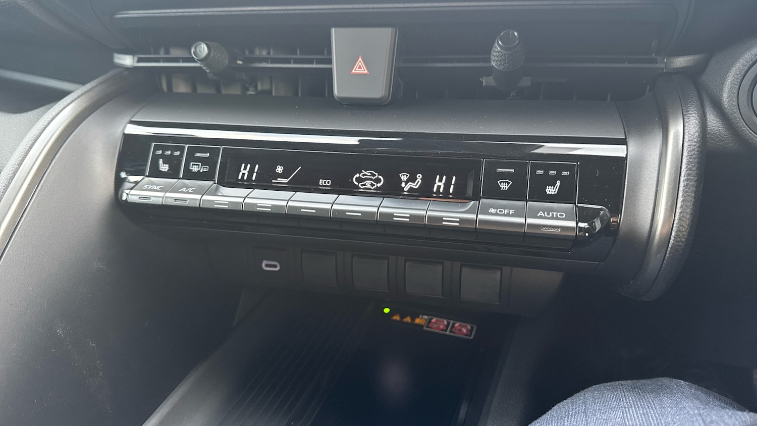 Used Toyota C-HR 2025 for sale - 77136830: Photo 43