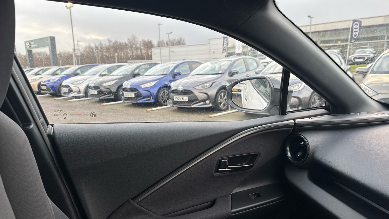 Used Toyota C-HR 2025 for sale - 77136830: Photo 48