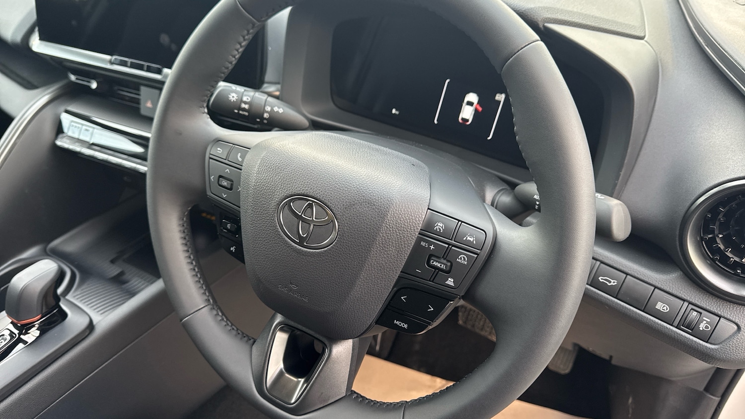 Used Toyota C-HR 2025 for sale - 77136830: Photo 8