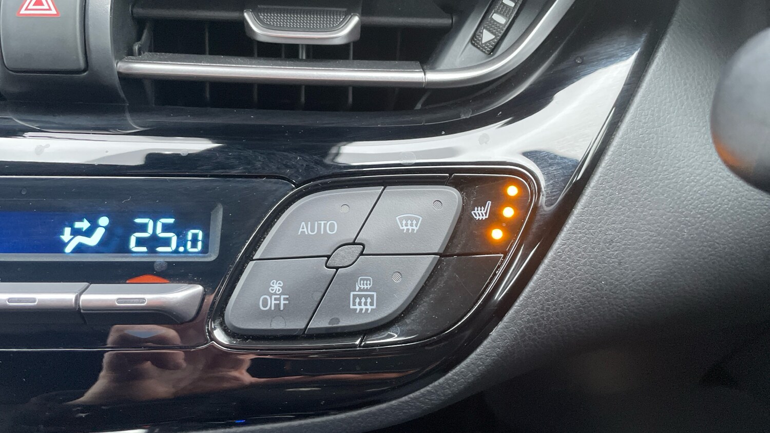 Used Toyota C-HR 2020 for sale - 77417320: Photo 33