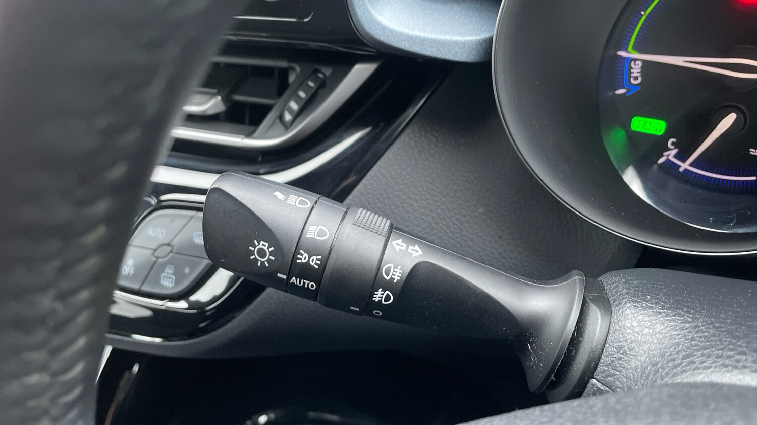 Used Toyota C-HR 2020 for sale - 77417320: Photo 40