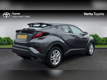 Used Toyota C-HR 2023 for sale - 78817199: Photo