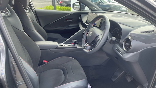 Used Toyota C-HR 2025 for sale - 75075696: Photo 11