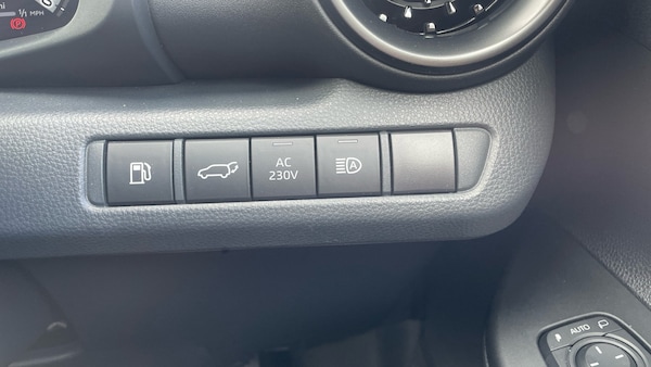 Used Toyota C-HR 2025 for sale - 75075696: Photo 30