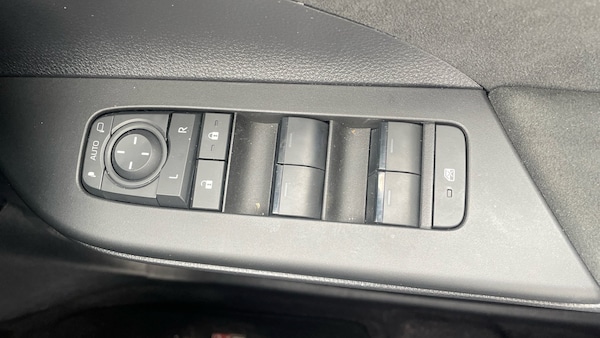 Used Toyota C-HR 2025 for sale - 75075696: Photo 31