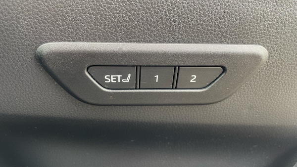 Used Toyota C-HR 2025 for sale - 75075696: Photo 39