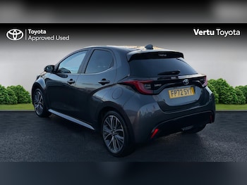 Used Toyota Yaris 2022 for sale - 77148371: Photo