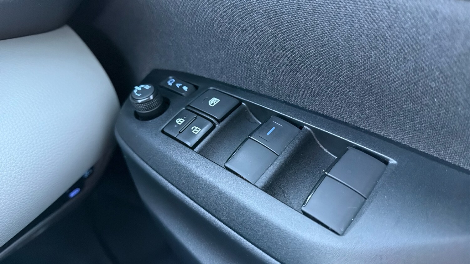 Used Toyota Yaris 2022 for sale - 77353475: Photo 33