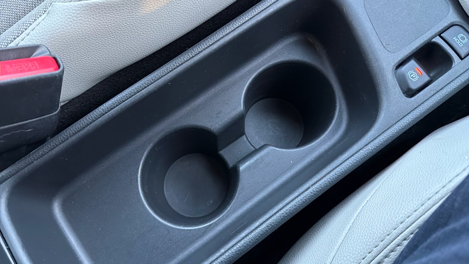 Used Toyota Yaris 2022 for sale - 77353475: Photo 46