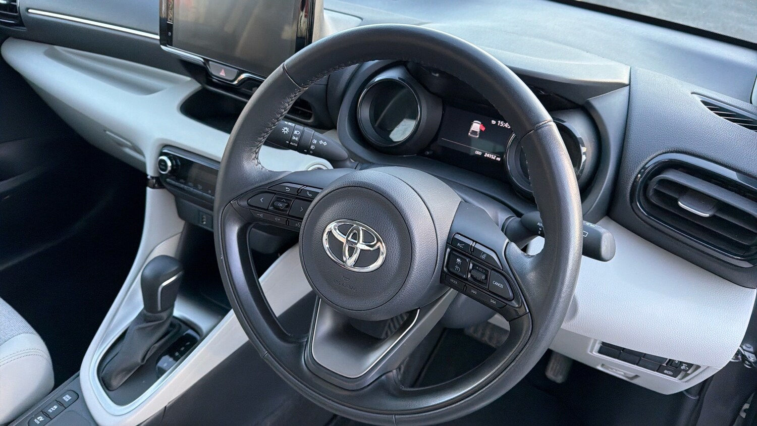 Used Toyota Yaris 2022 for sale - 77353475: Photo 8
