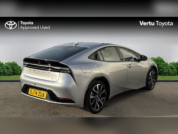 Used Toyota Prius 2024 for sale - 74925651: Photo